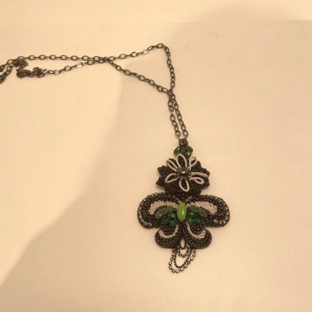 DEEPA GURNANI GREEN STONE NECKLACE - LONG CHAIN